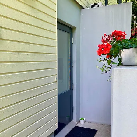 Cozy With Outside Jacuzzi & Sauna Espoo