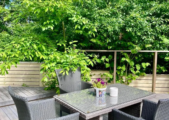 شقة Cozy With Outside Jacuzzi & Sauna *