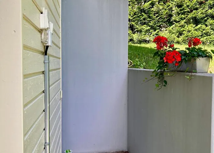 شقة Cozy With Outside Jacuzzi & Sauna إسبو